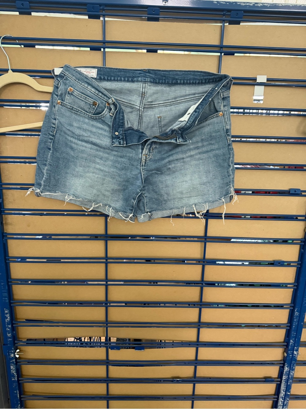 GAP Women’s Light Wash Denim Cutoff Shorts